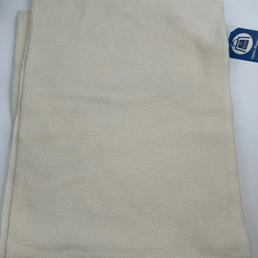 NWT Chanel Ivory‎ Tweed Spell out cashmere scarf